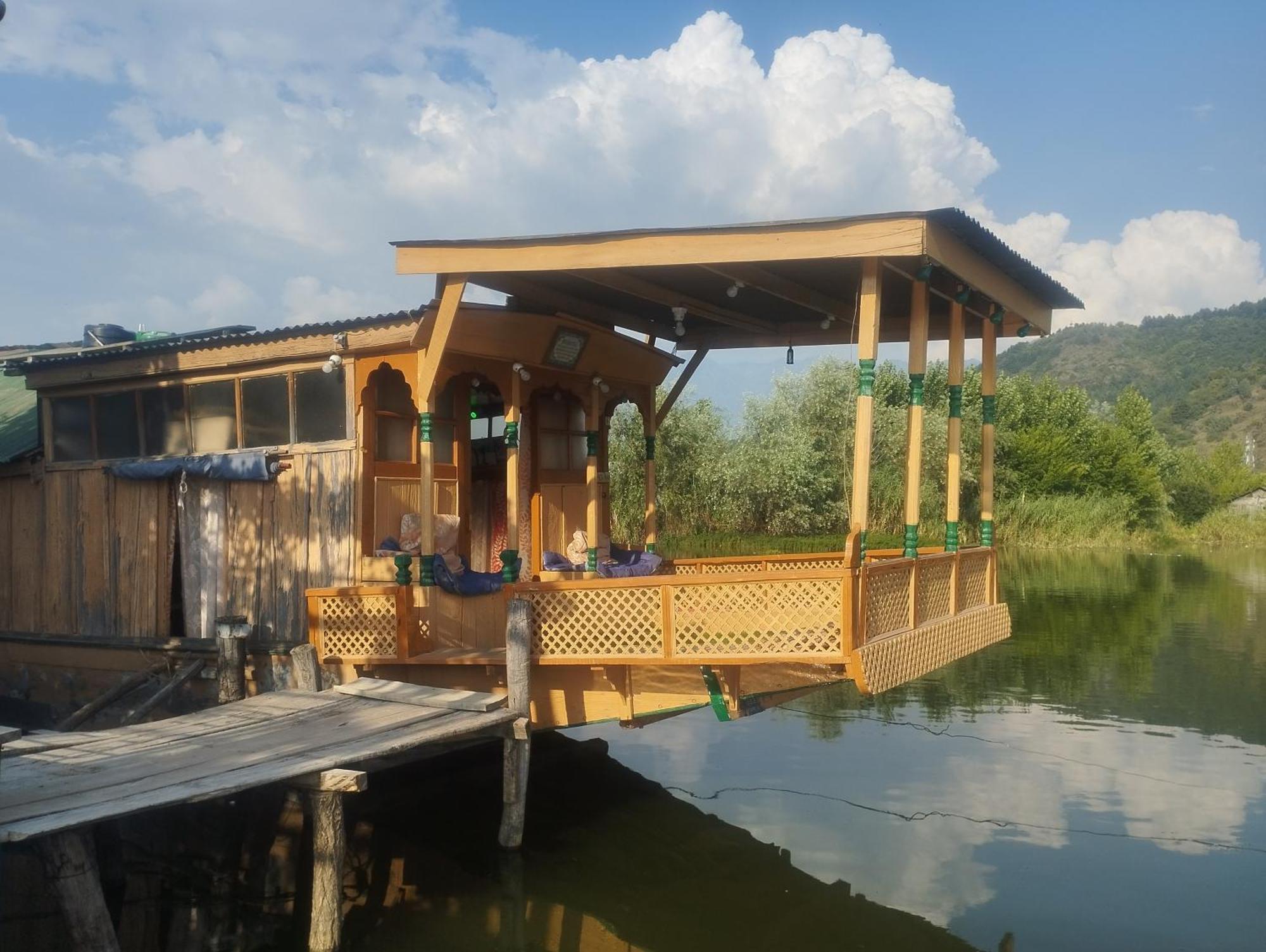 Pana 4 Boat House Apartment Srinagar  Exterior photo
